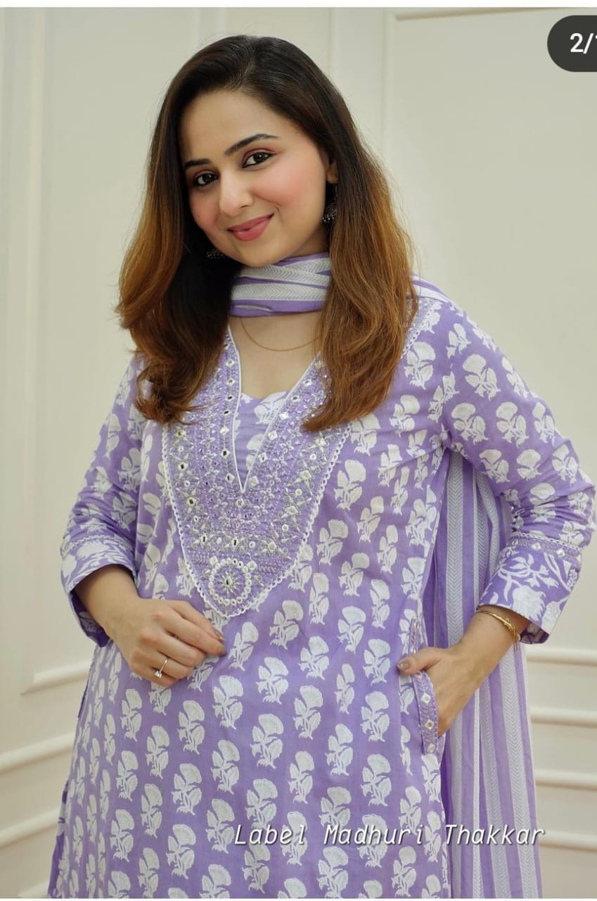 3 PIC white COTTON KURTISET - Image 6