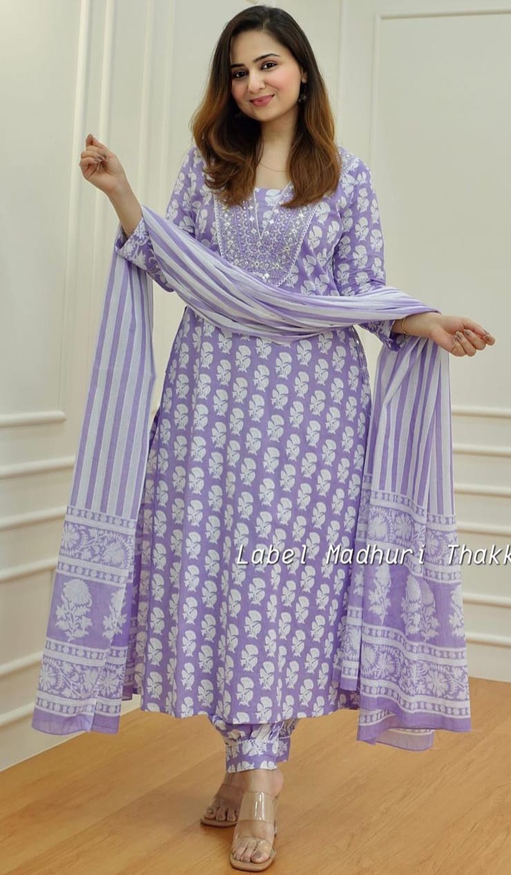 3 PIC white COTTON KURTISET