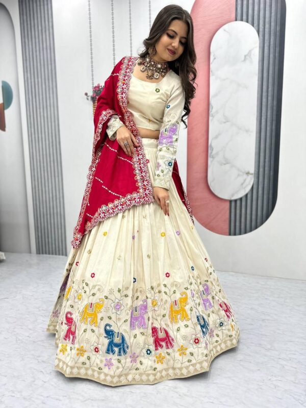 NAVRATRI LENGHA CHOLI WITH DUPATTA