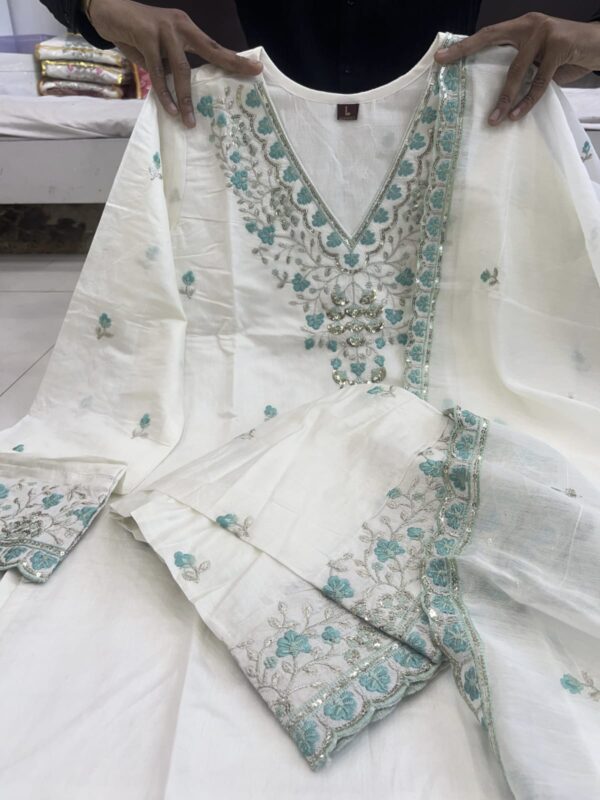 WHITE BUL BUL SUIT SET - Image 12